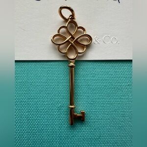 Tiffany rose gold knot key